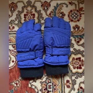 Very good condition kids small medium LL Bean, waterproof snow gloves
